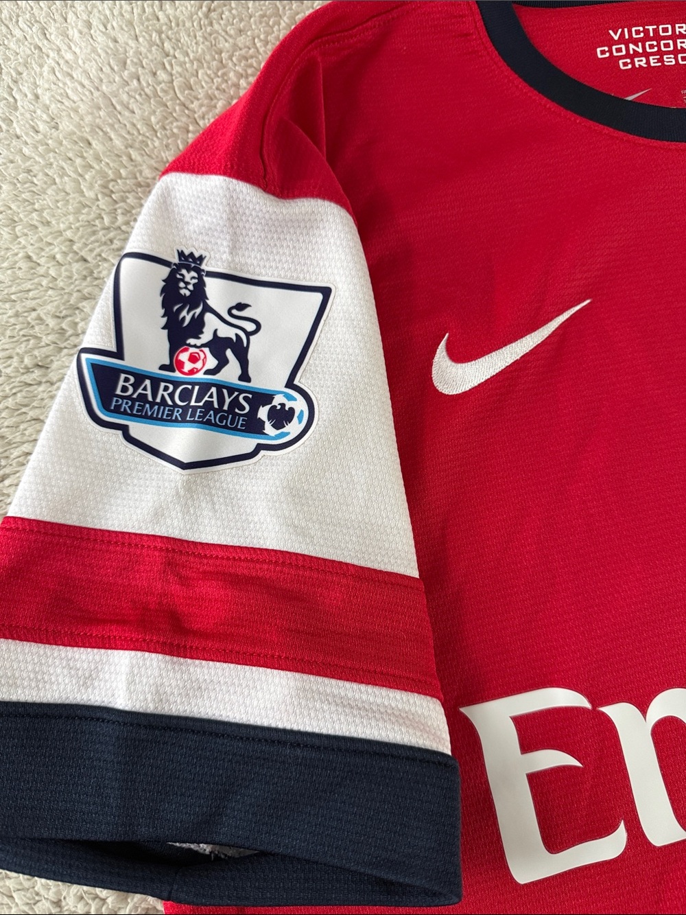 LIKE NEW Arsenal FC #11 Mesut Özil 2013-14 Nike Home Premier League Jersey - Picture 4 of 10